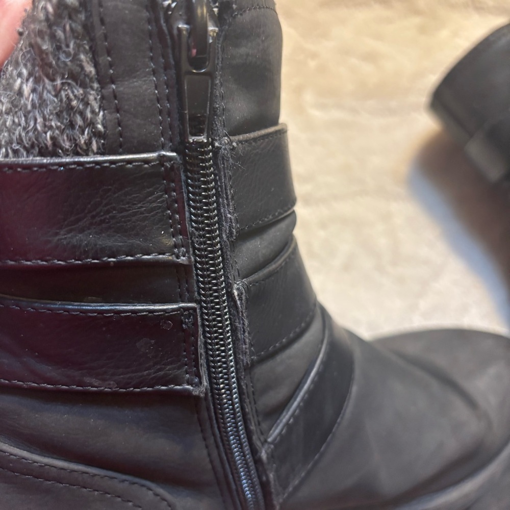 XOXO Moto Boots Size 8.5 Black Triple Buckle Belissa Faux Leather Wool lined - Picture 10 of 12